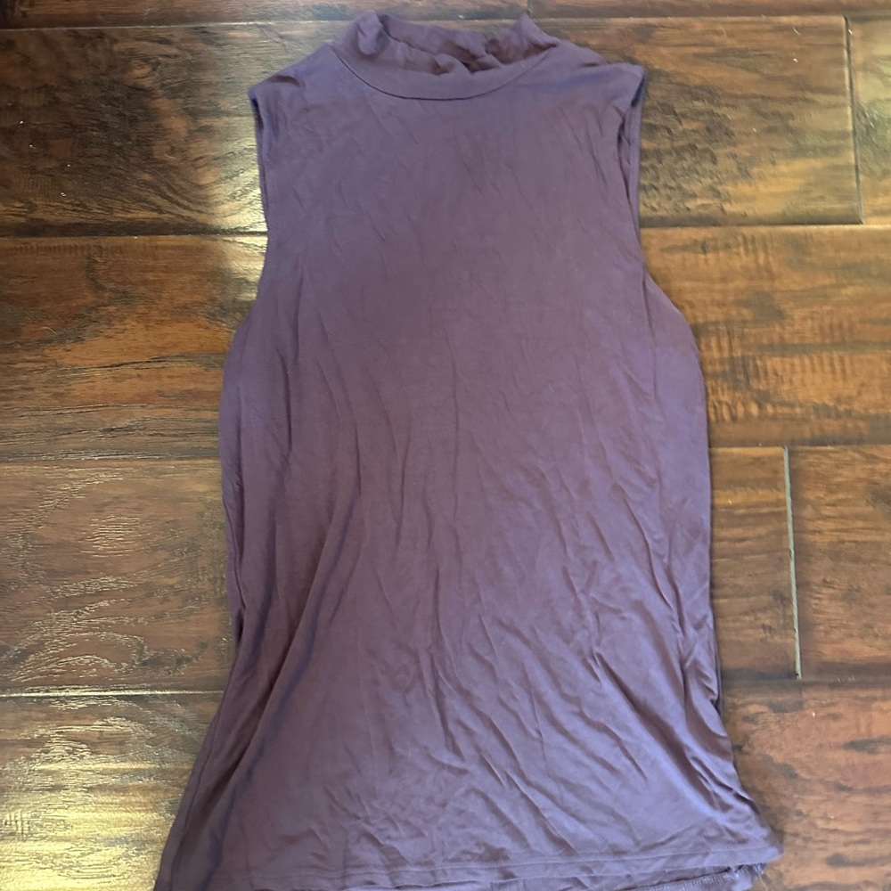 Express Sleeveless Mock Neck Tank Top - Plum